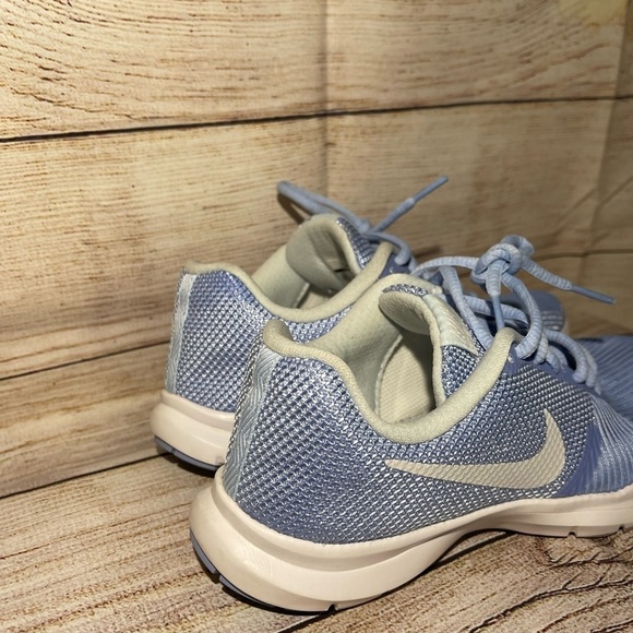 Nike Training Flex BiJoux Running Shoe sneaker blue size 6.5 - Picture 2 of 6